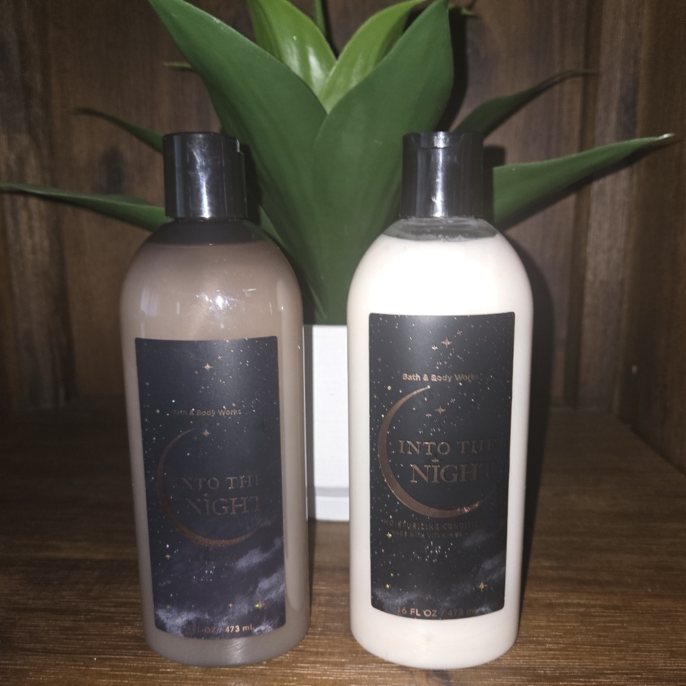 Into the Night Body Lotion Set